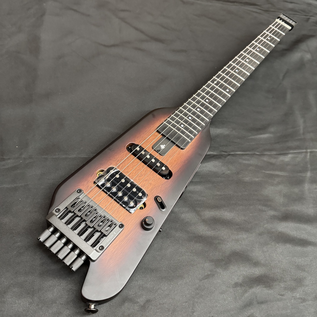 Donner HUSH-X エレキギター Amazon.com: Donner HUSH-X Electric Guitar Kit-Guitar Headphone Amp