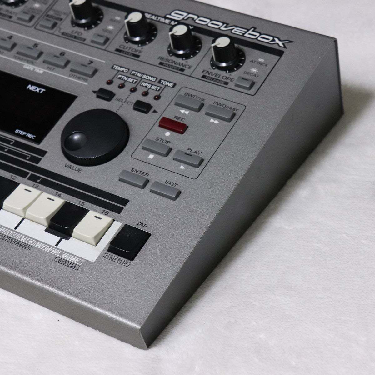 Roland MC-303 groovebox 【梅田店】（中古）【楽器検索デジマート】