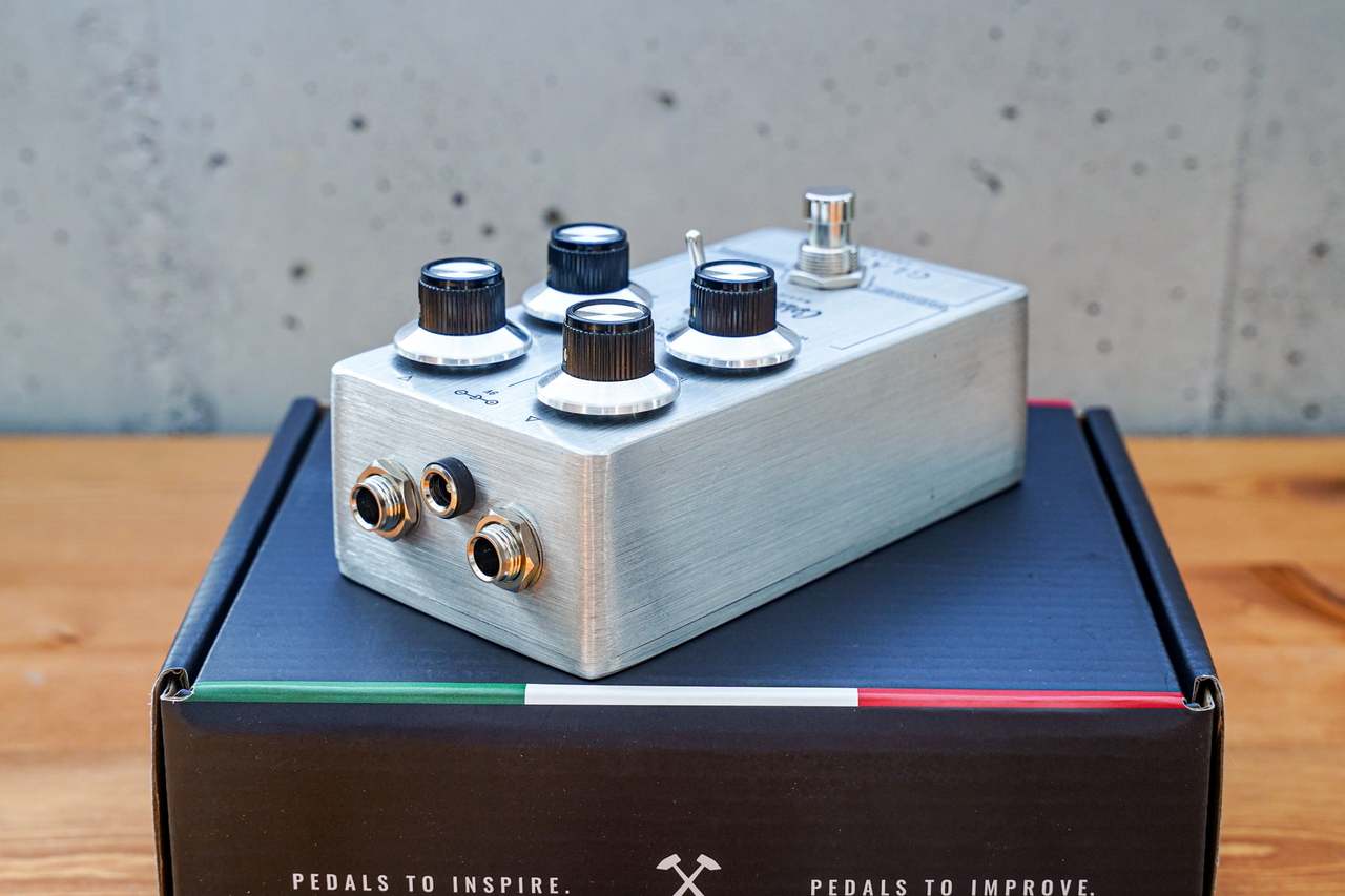 D*j様 【ほぼ新品】Cornerstone GRADIO スティーヴィー・レイ ・ヴォーンのサウンドを再現する“Cornerstone