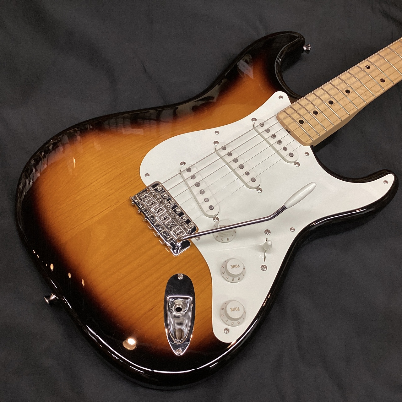 Fender Made in Japan Heritage 50s Stratocaster 2-Color Sunburst 