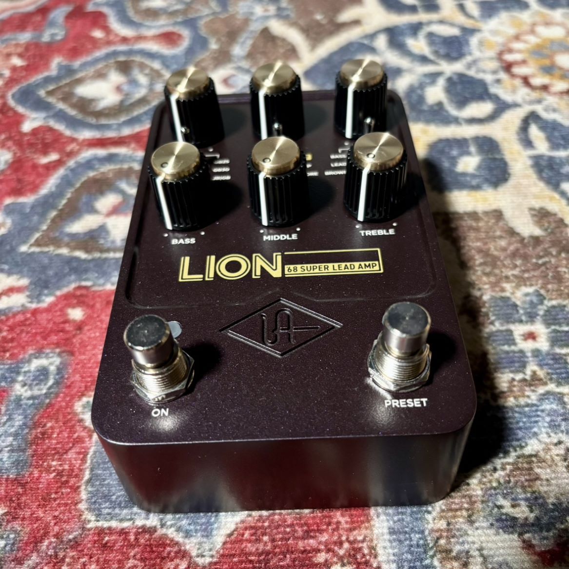 LION 68 SUPER LEAD AMP ギターエフェクター　UA uafx_lion_68_01-fZ1xqw3Pr.