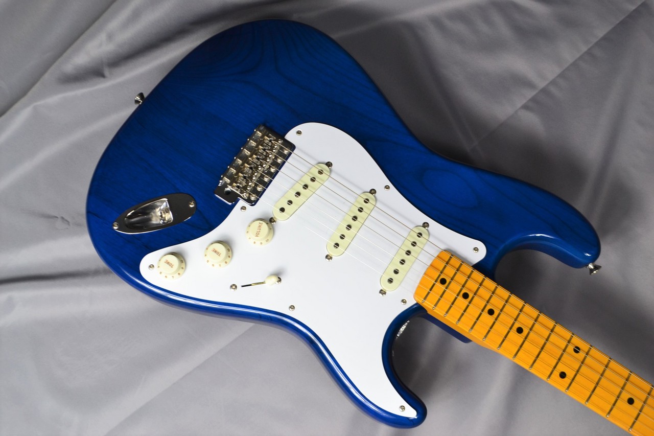 Fender Traditional '58 Stratocaster Maple Fingerboard Sapphire