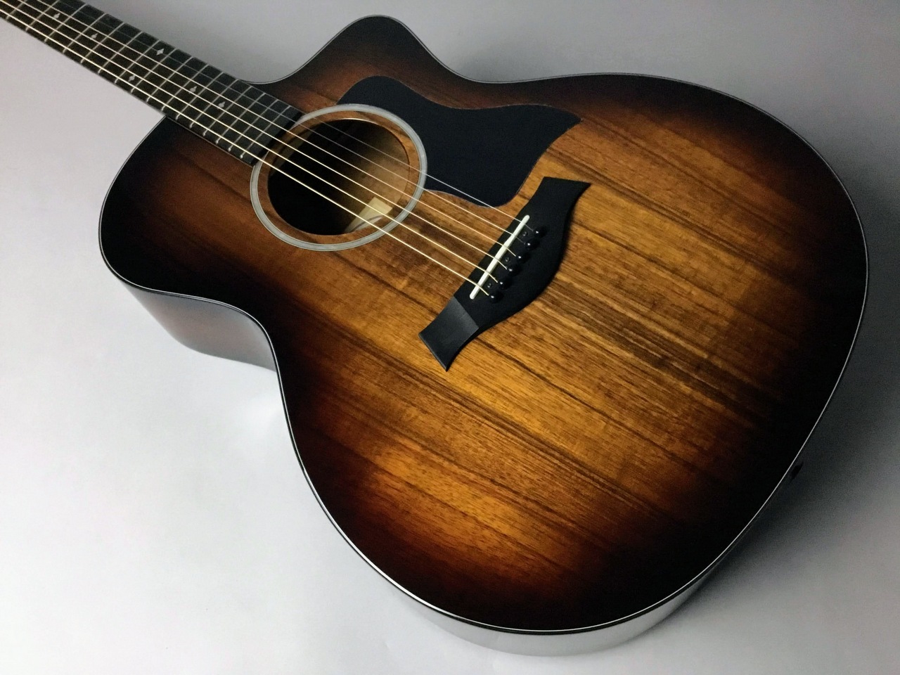 Taylor 224ce-Koa DLX エレアコギター（新品/送料無料）【楽器検索 