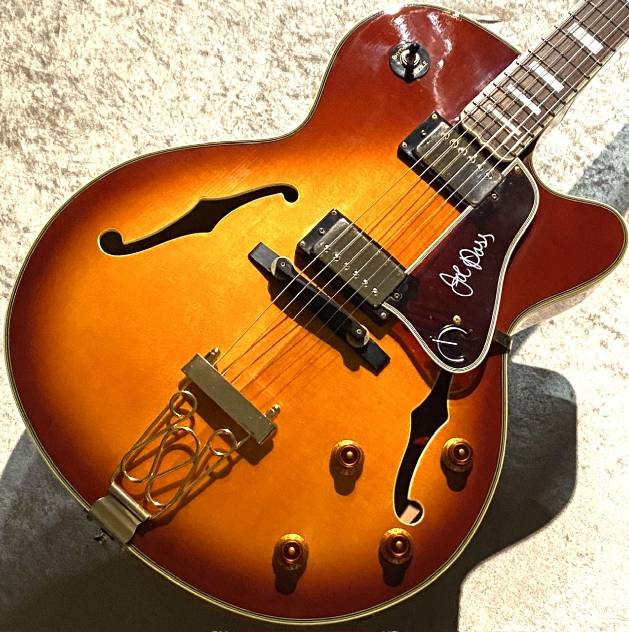 【中古フルアコ】Epiphone Joe Passモデル Epiphone 【USED】 Joe Pass Emperor II SB 【3.08kg】【2006年
