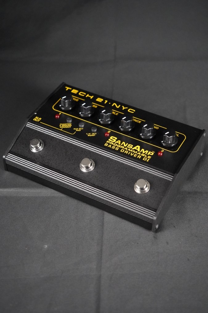 ベース TECH21 Bass Driver DI Programmable Amazon | TECH21 SANSAMP ベース用 3ch プログラマブル DI