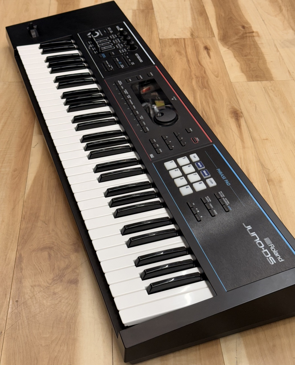 Roland JUNO-DS 61（中古）【楽器検索デジマート】