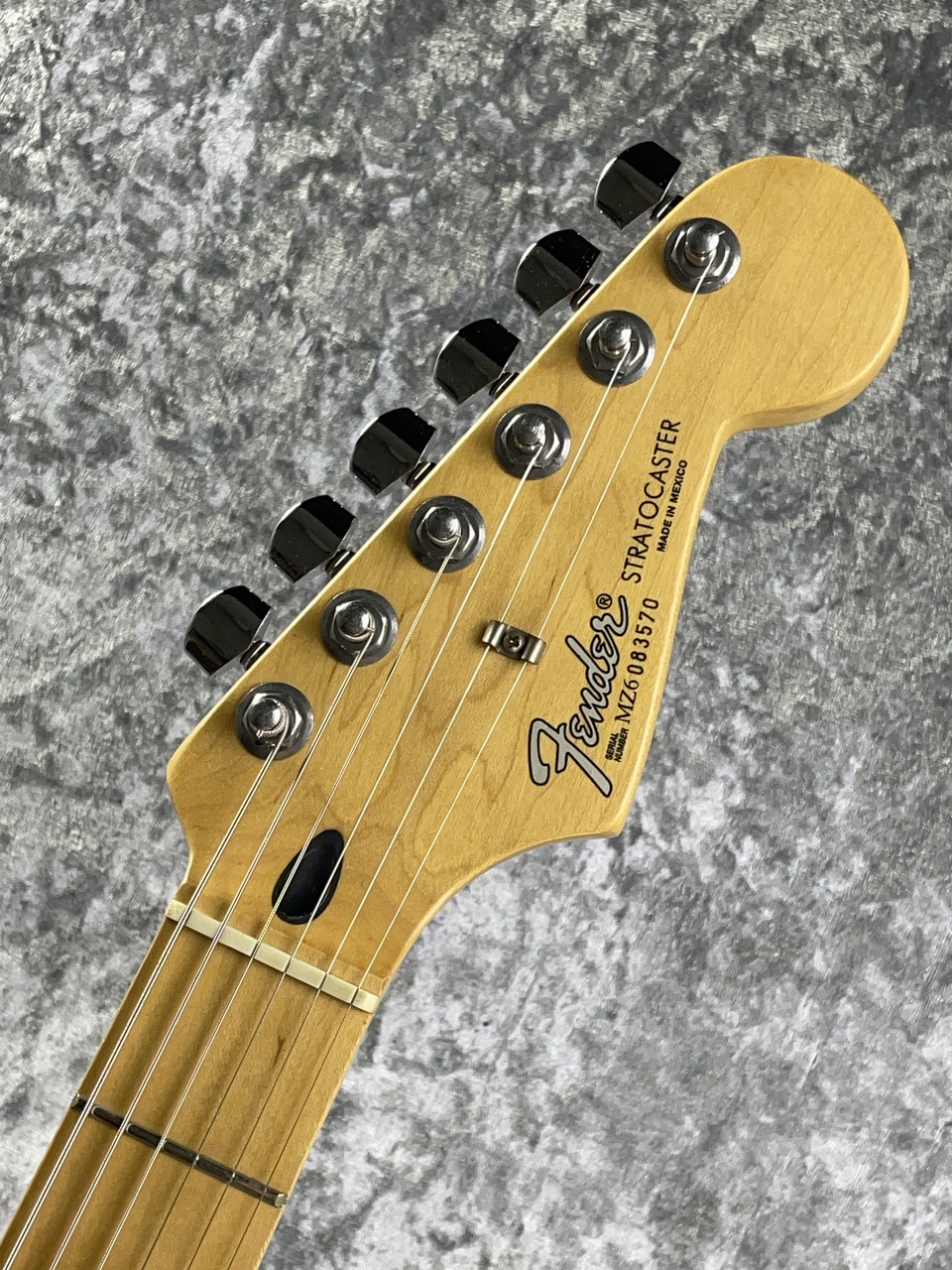 Fender Made in Mexico Standard Stratocaster Black【3.61kg