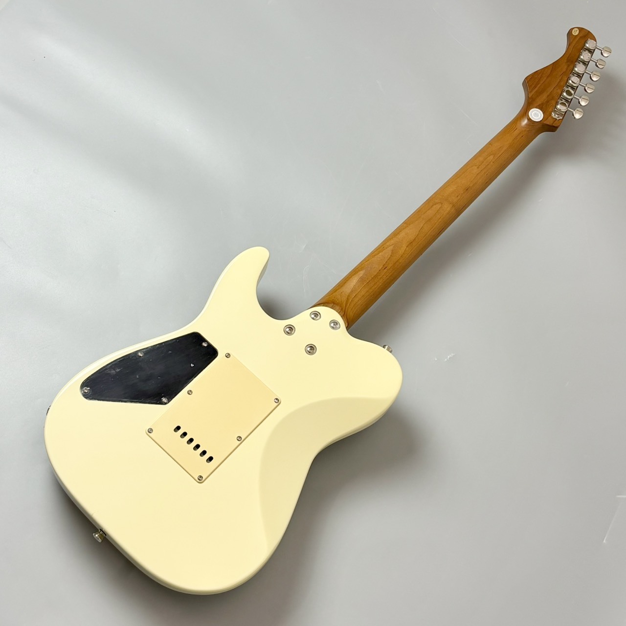 Bacchus TAC24 STD-RSM/M -Olympic White- 【3.64kg】（新品）【楽器