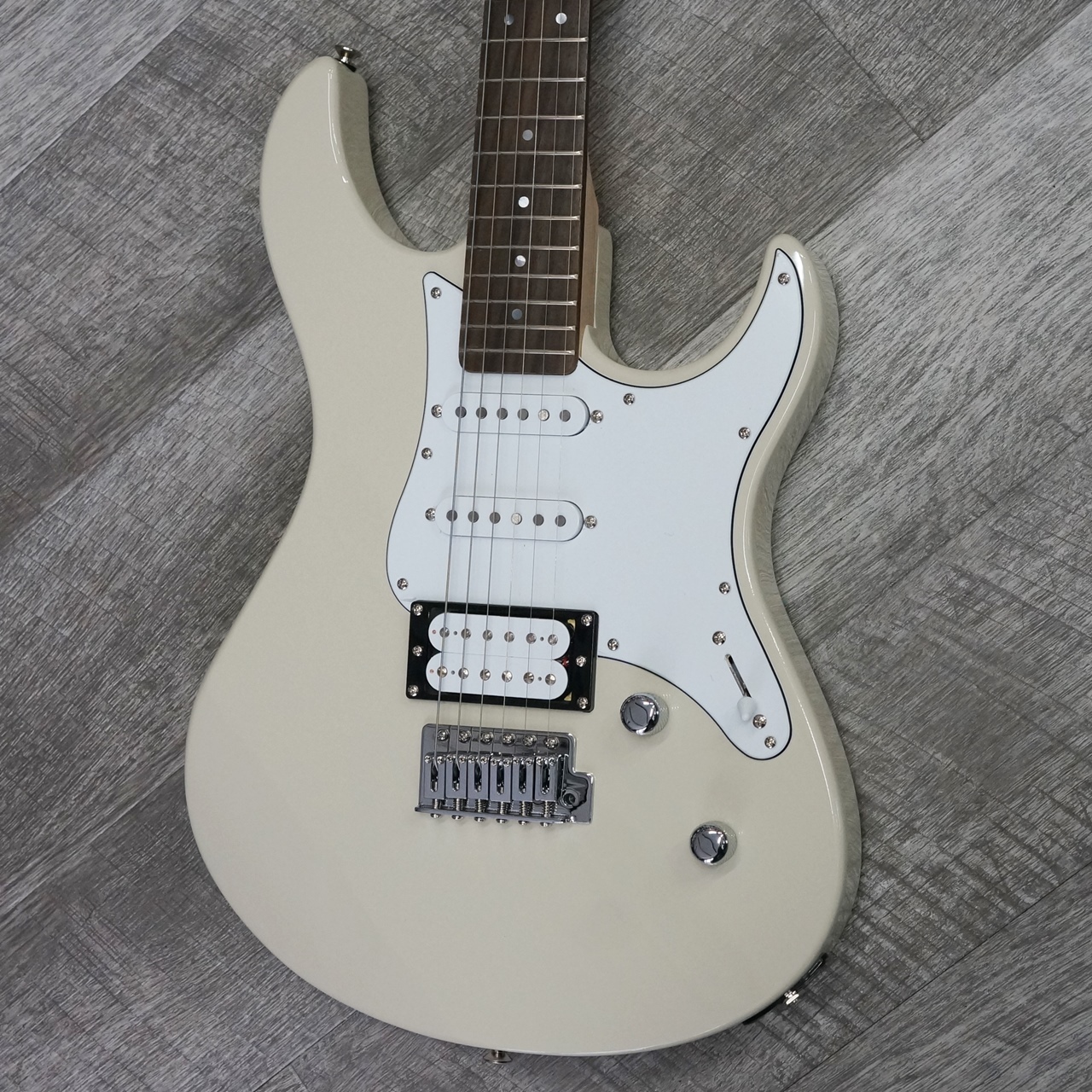 Amazon | ヤマハ YAMAHA エレキギター PACIFICA112V