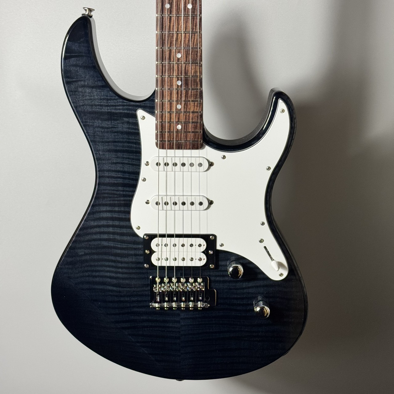 YAMAHA パシフィカ　212 トランスルーセントブラック YAMAHAPACIFICA 212VQM -TBL(トランスルーセントブラック