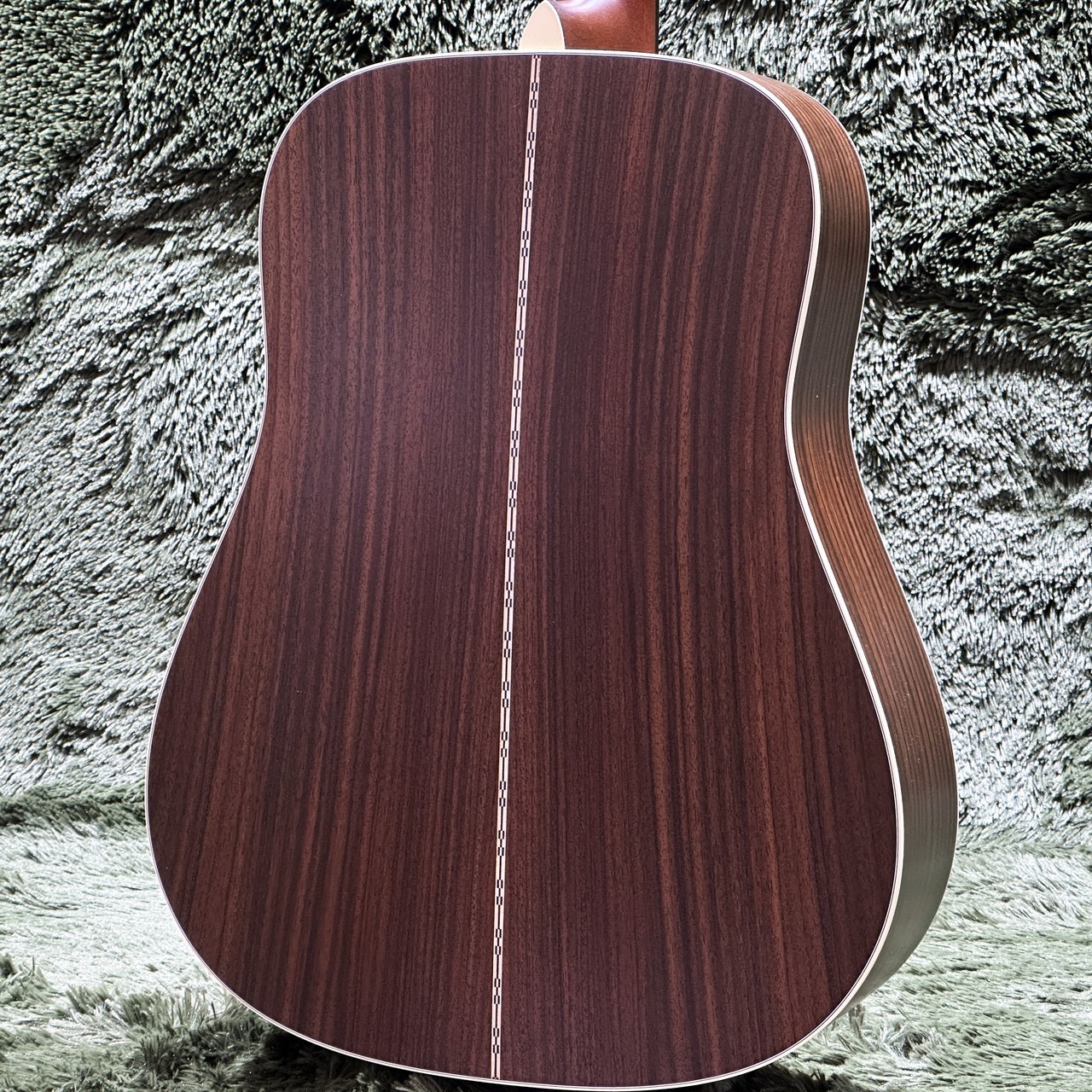 専用 Martin D-28 シリアルナンバー入り 木製プレート 専用 Martin D-28 シリアルナンバー入り 木製プレート - メルカリ