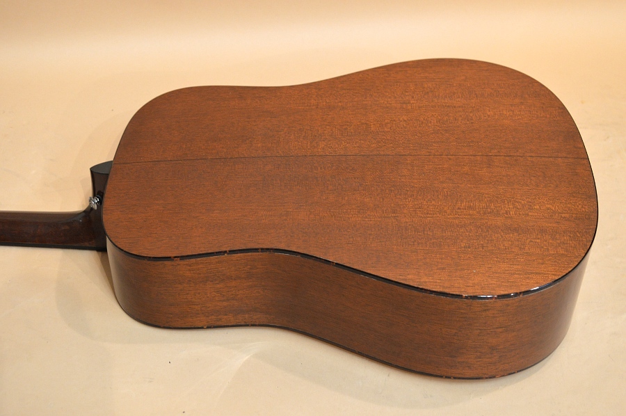 美品　Martin D-18V Martin D-18V Vintage Series 2000年製（中古/送料無料）【楽器検索