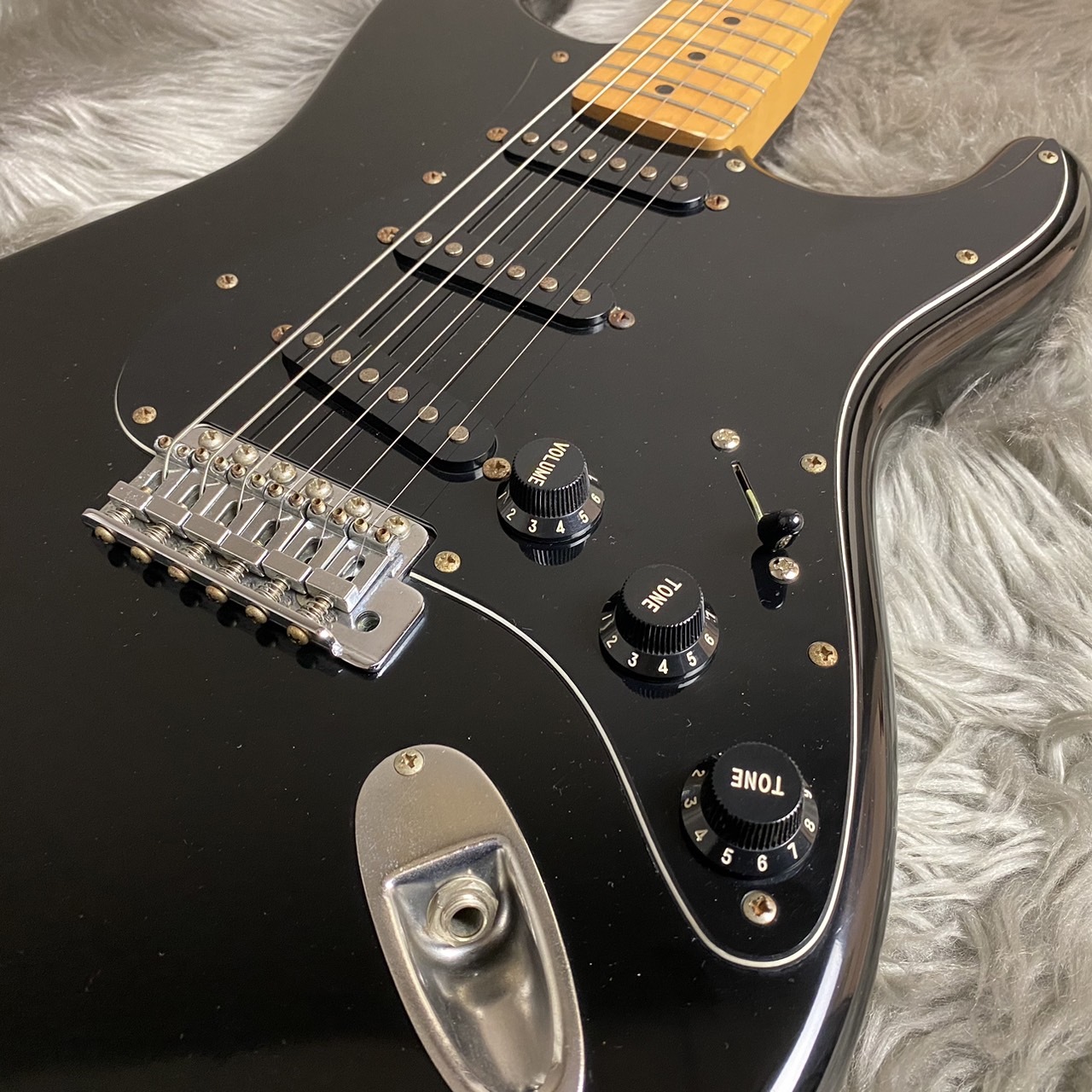 Fender Japan ST72-55 -BLK 【Eシリアル】【現物画像】（中古/送料無料）【楽器検索デジマート】