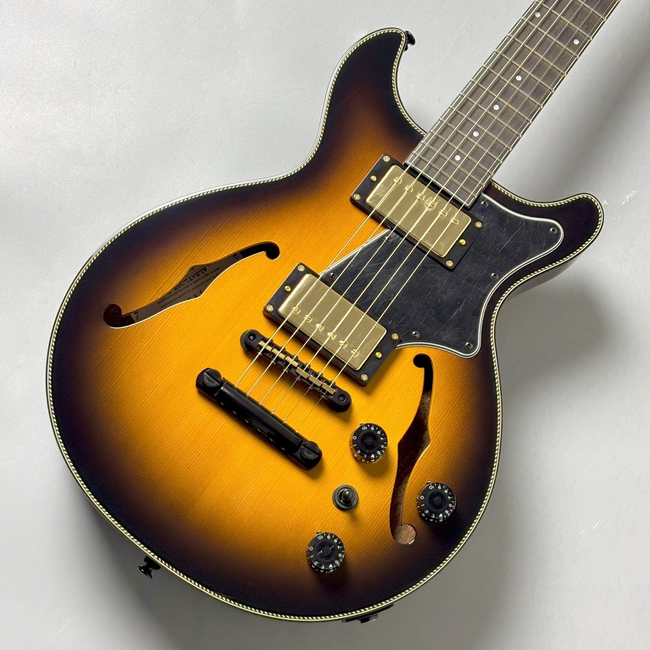 Seventy Seven Guitars ALBATROSS-JAZZ 20 SB -Sun Burst- 【2.92kg