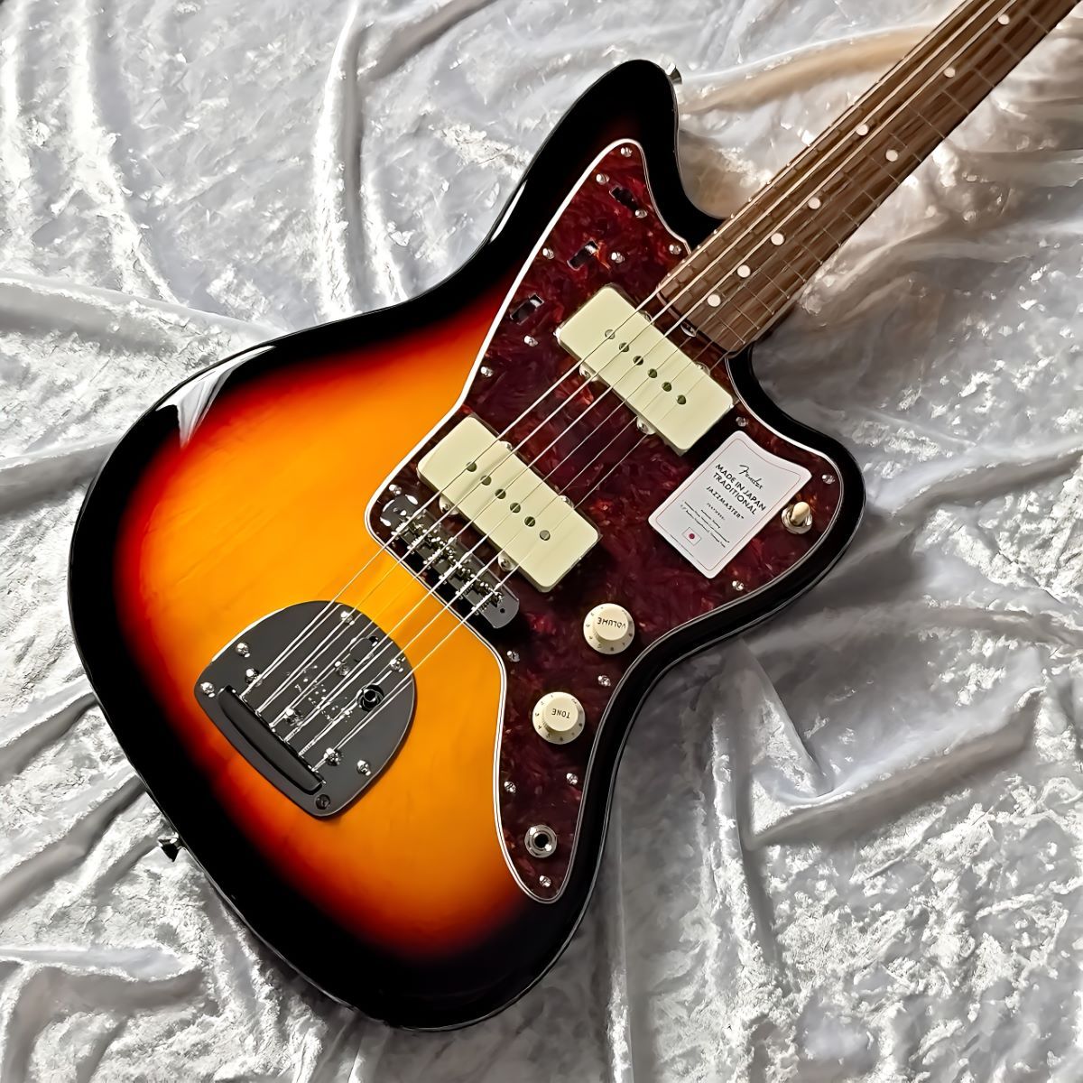 Fender Made in Japan Traditional 60s Jazzmaster 3-Color Sunburst 