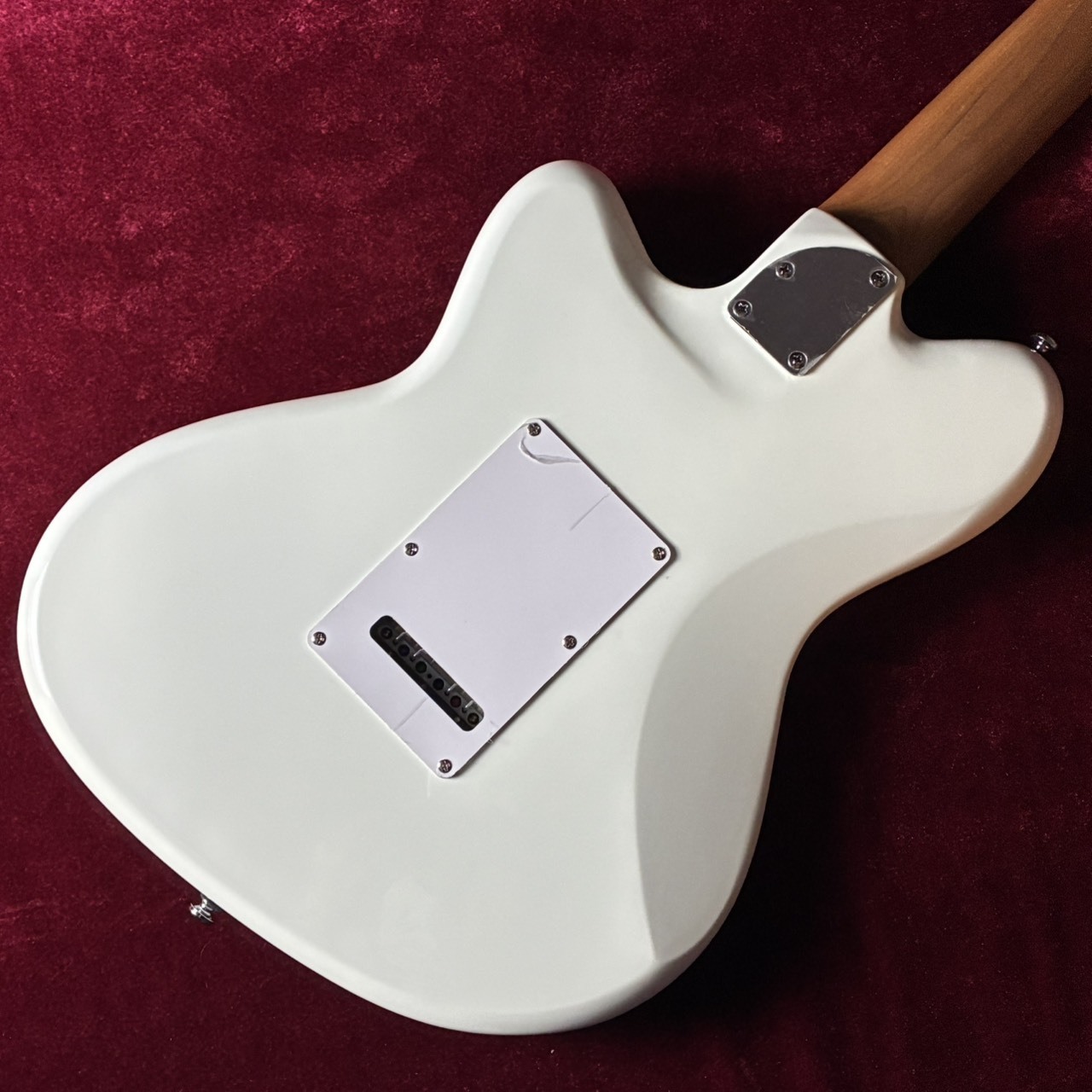Ibanez ICHI00-VWH Vintage White Ichika Nito シグネイチャーモデル