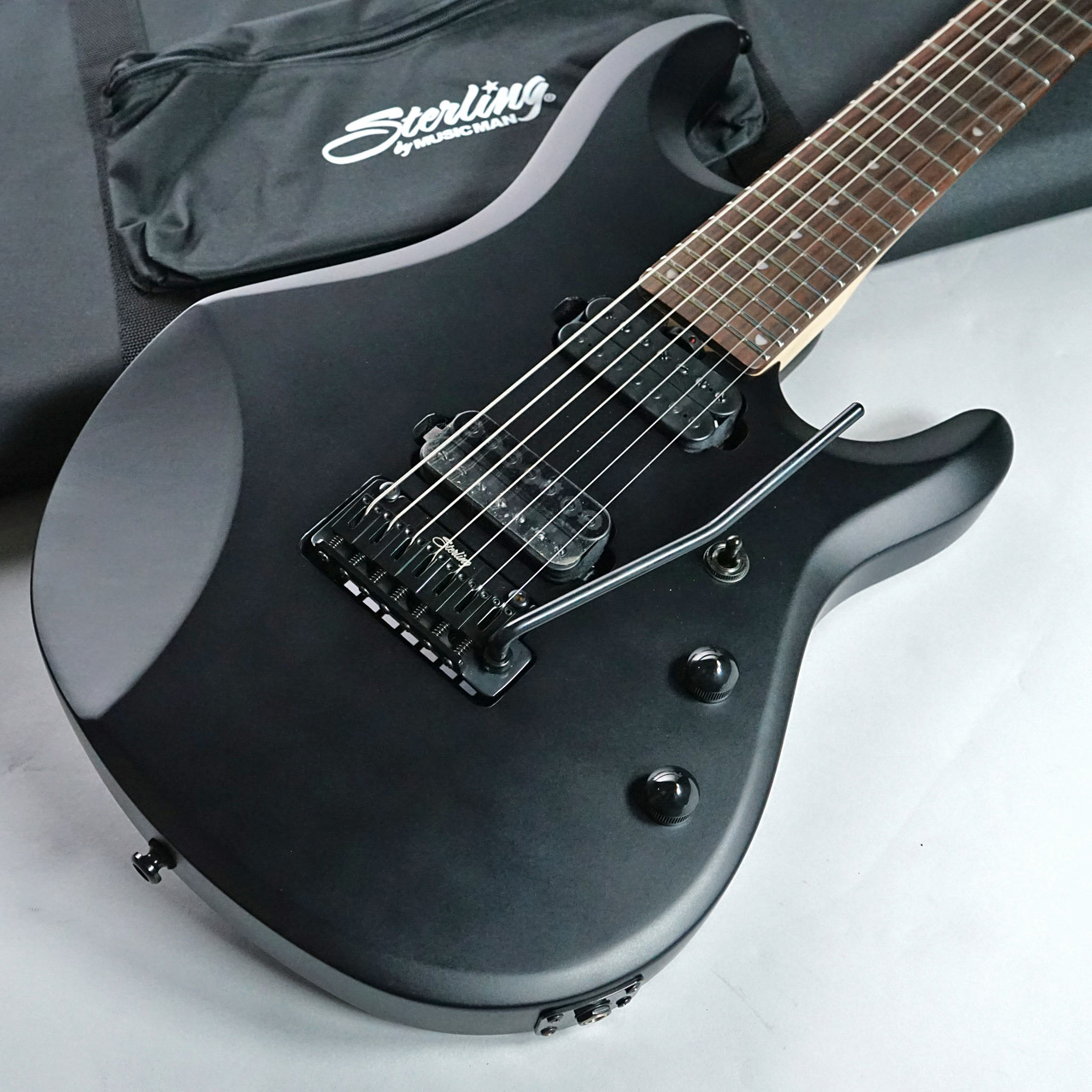 Sterling by MUSIC MAN SBMM JP-70 SBK:Stealth Black【特価放