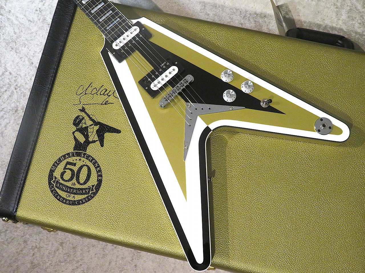 DEAN 【フライングVの神!!】USA Michael Schenker 50th