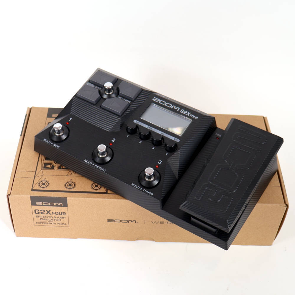ZOOM G2X FOUR(中古美品) ZOOM G2X FOUR（新品）【楽器検索デジマート】