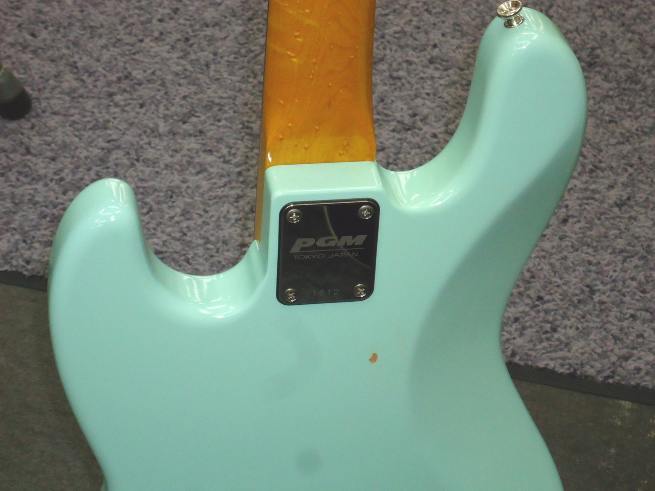 K.Nyui Custom Guitars KNJB Jazz Bass Model Daphne Blue（中古