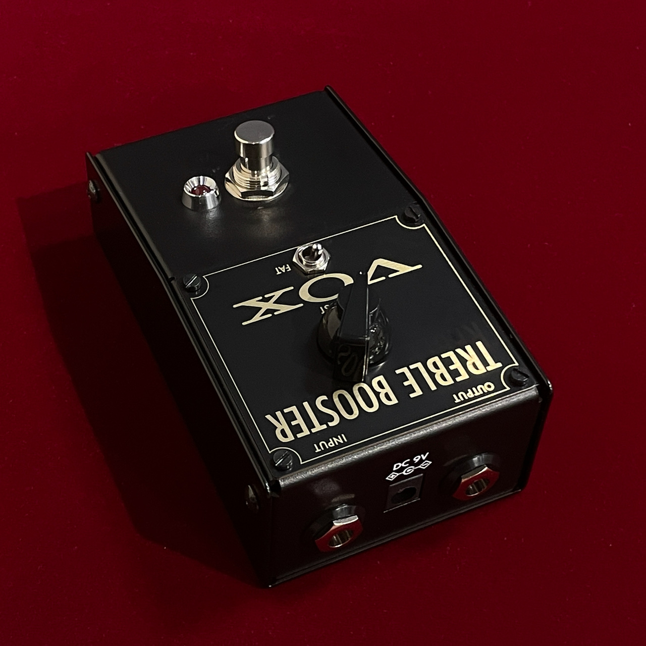 Vox VTB1 Treble Booster Pedal with Power Supply and Cables