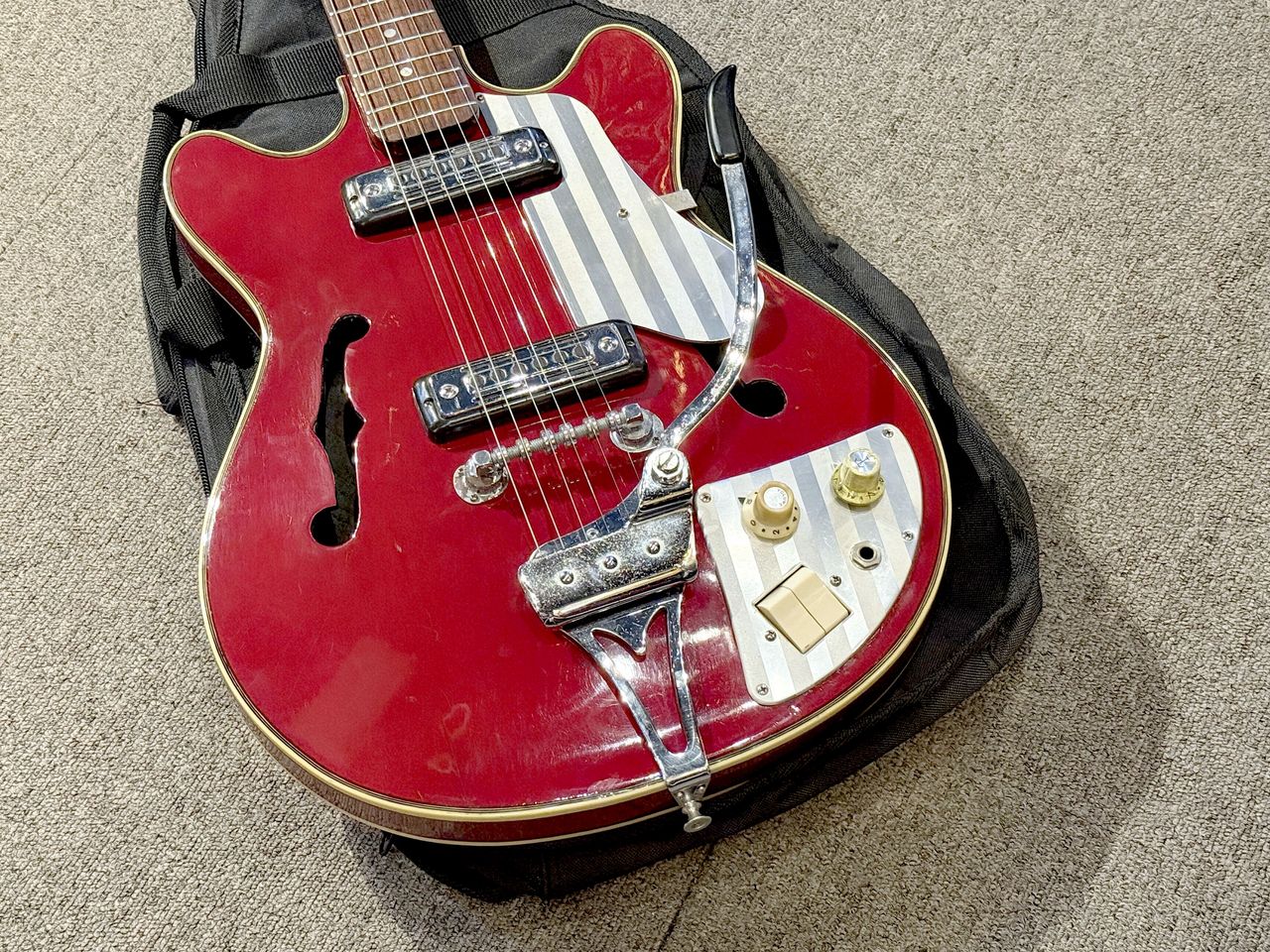 超人気新品 Teisco EP-2L（ビンテージ）【楽器検索デジマート】 ギター