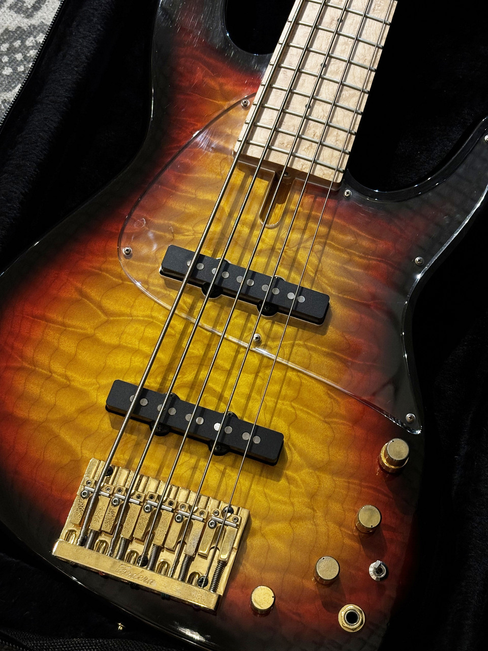 Fodera NYC Empire 5 Strings Quilted Maple（中古）【楽器検索