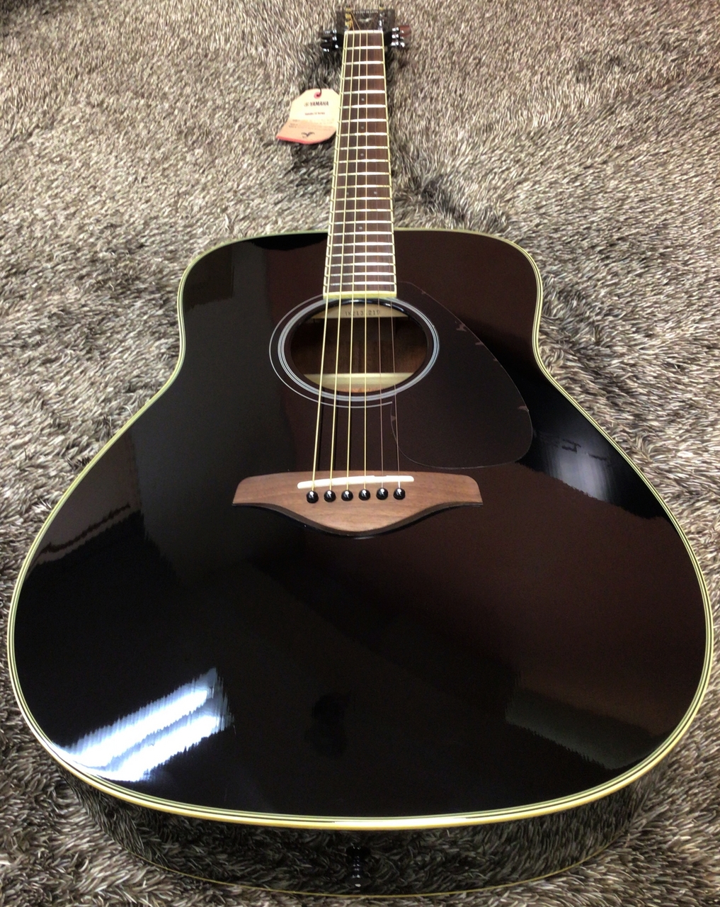 YAMAHA FG820 ブラック(BL)【トップ単板】【サイド&バック マホガニー