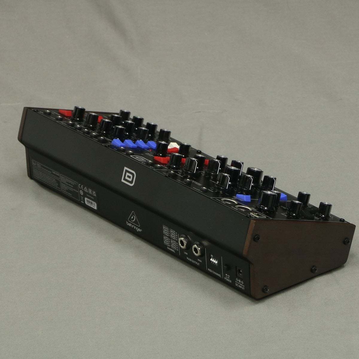 BEHRINGER MODEL D 【御茶ノ水本店】（中古/送料無料）【楽器検索