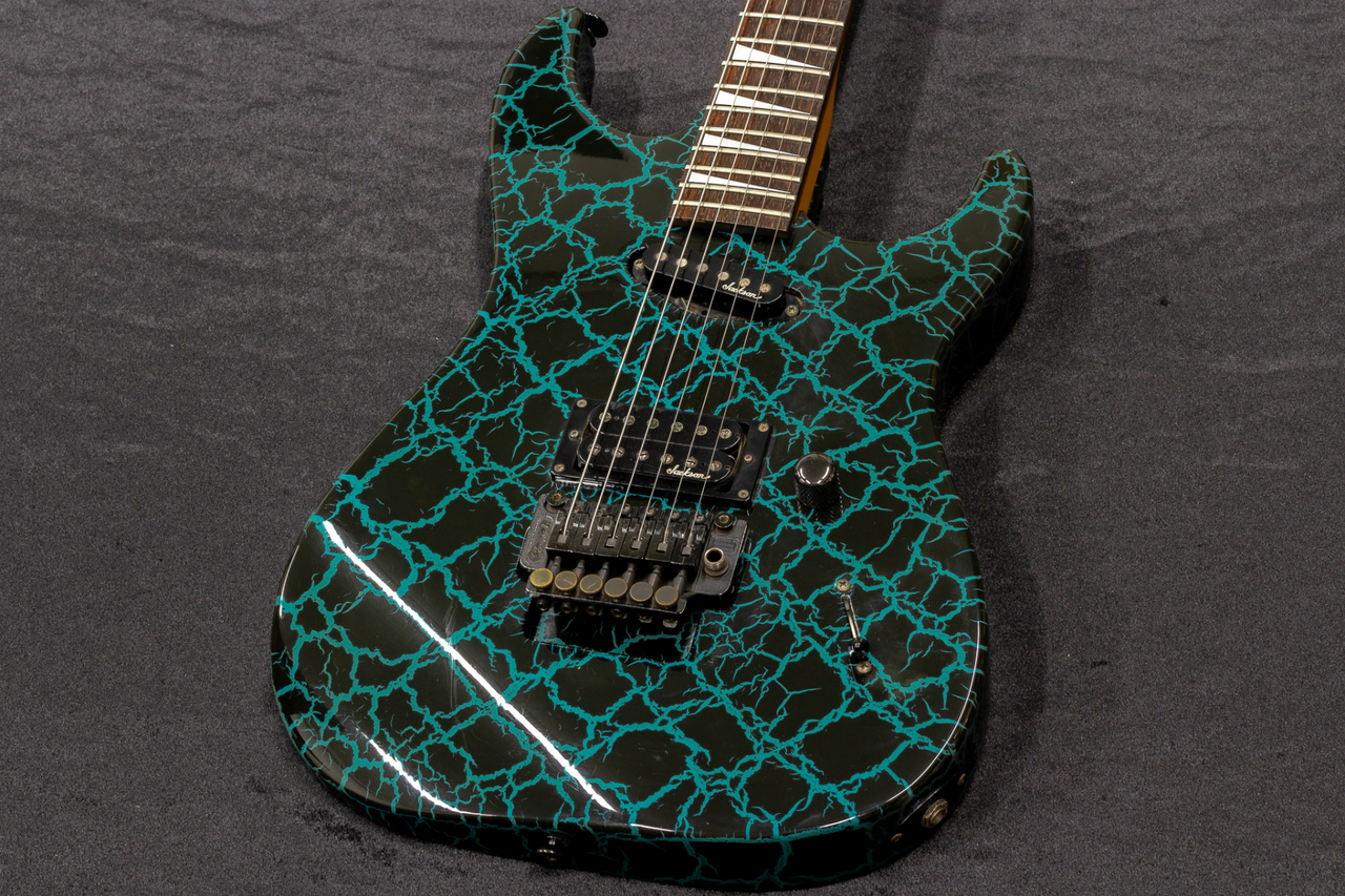 激レア　Charvel Traditional シリーズ エレキギター　パープル CHARVEL - 激レア Charvel Traditional シリーズ エレキギター
