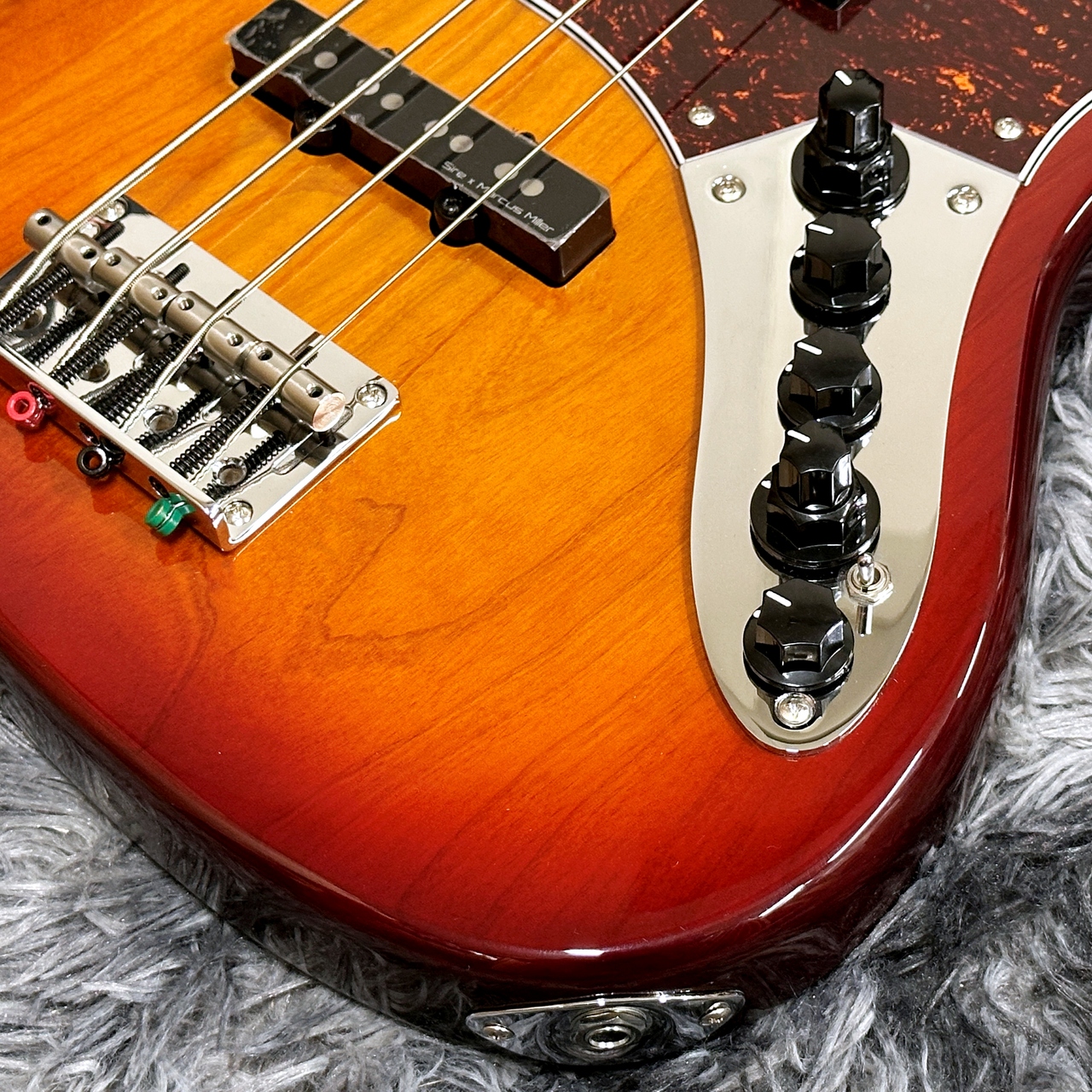 Sire Marcus Miller V7 Alder 4st TS (Tobacco Sunburst) -2nd