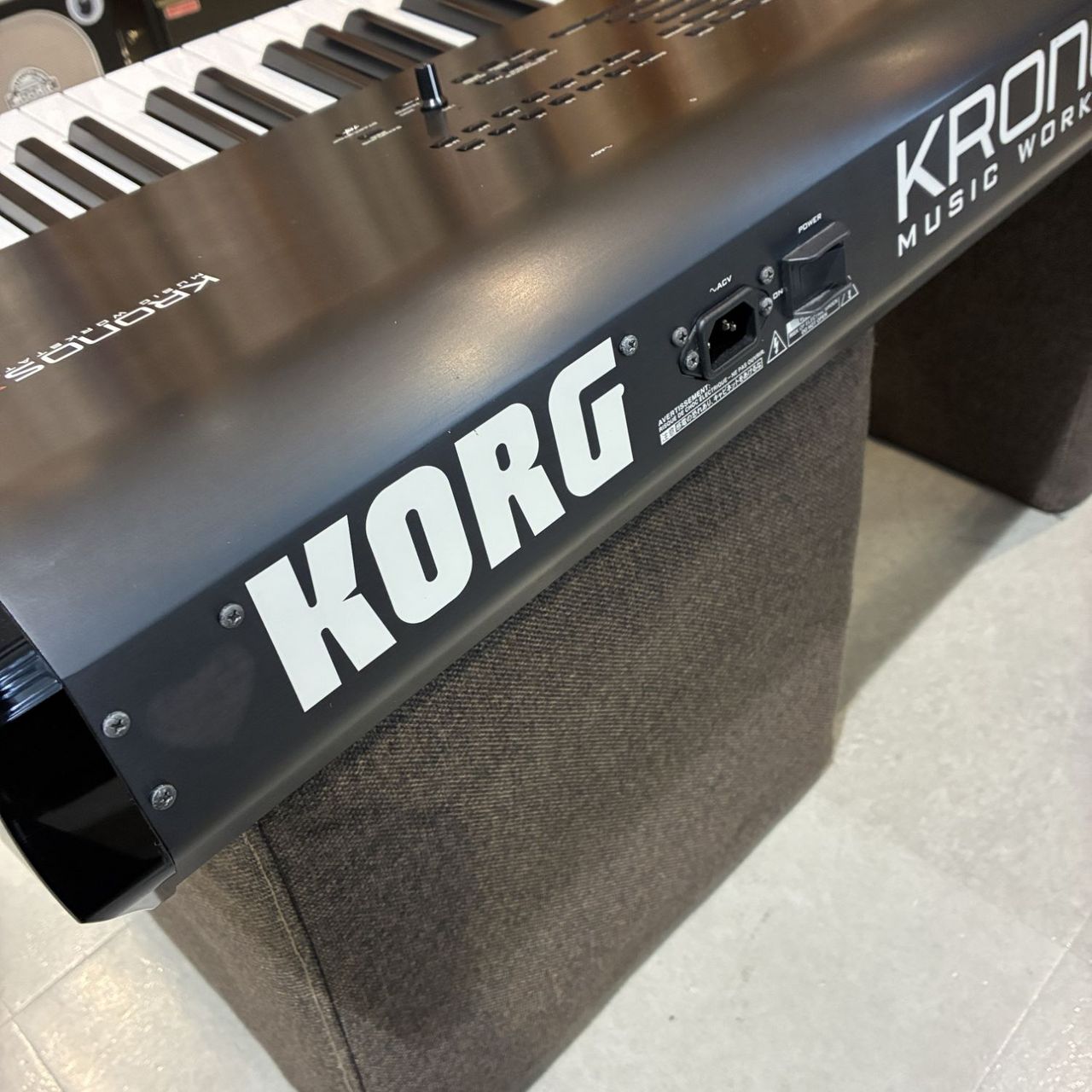KORG KRONOS X-73【73鍵】【RH3鍵盤】【シンセサイザー】（中古/送料