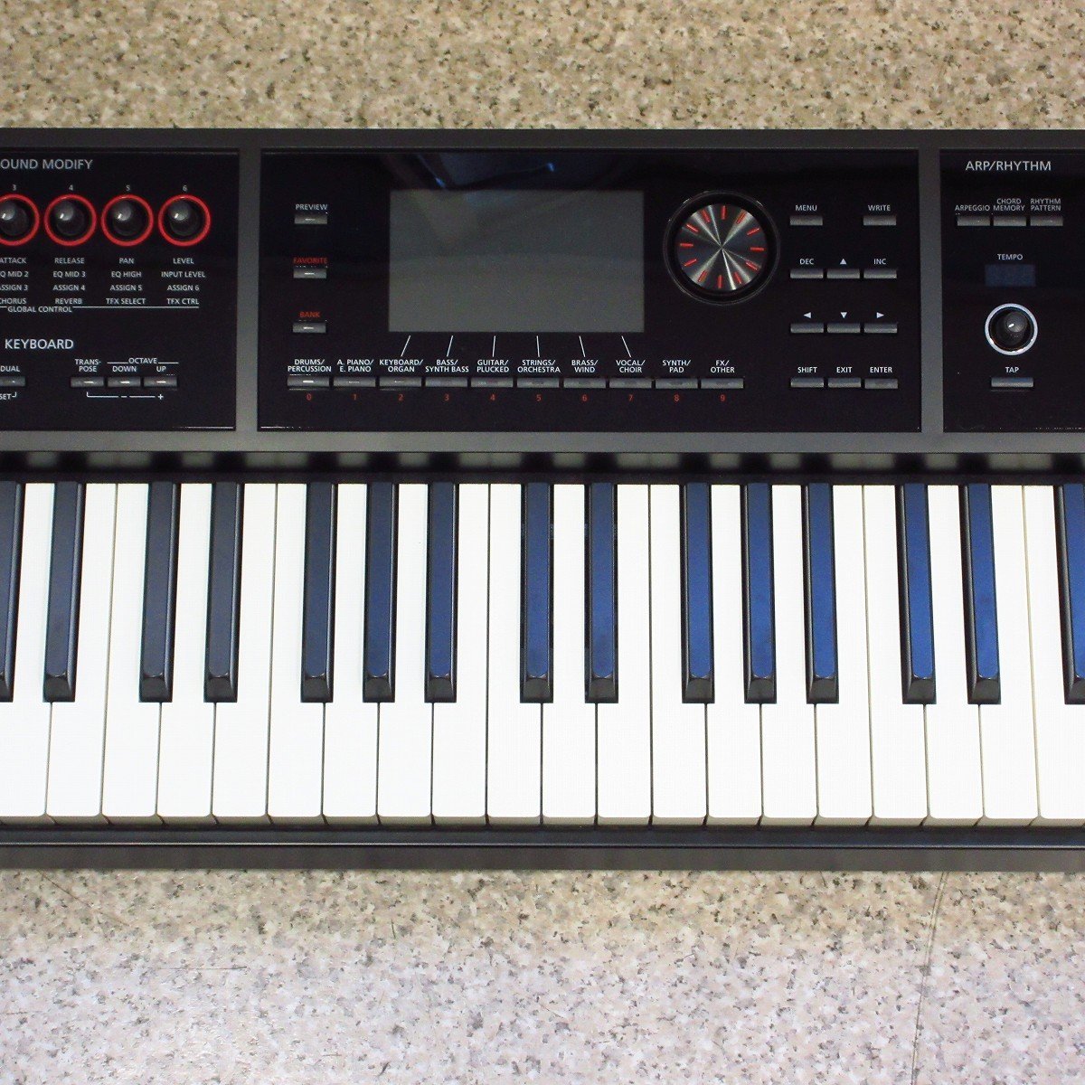 Roland FA-08 Music Workstation 88鍵シンセサイザー 【横浜店