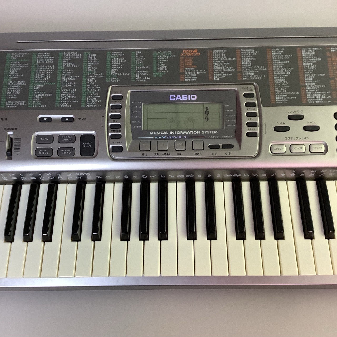 CASIO カシオ LK-80 光ナビゲーションキーボード 73鍵 スタンド・イス付き USED - 鍵盤楽器、ピアノ