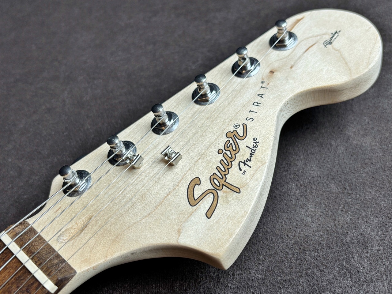 Squier by Fender Affinity Stratocaster Slick Silver（中古