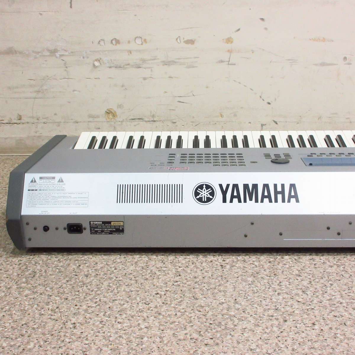 YAMAHA MOTIF ES8 