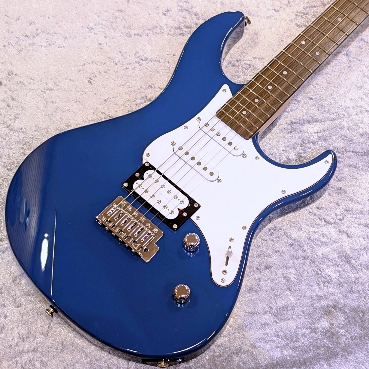 YAMAHA PACIFICA112V / ユナイテッドブルー(UTB)（新品/送料無料