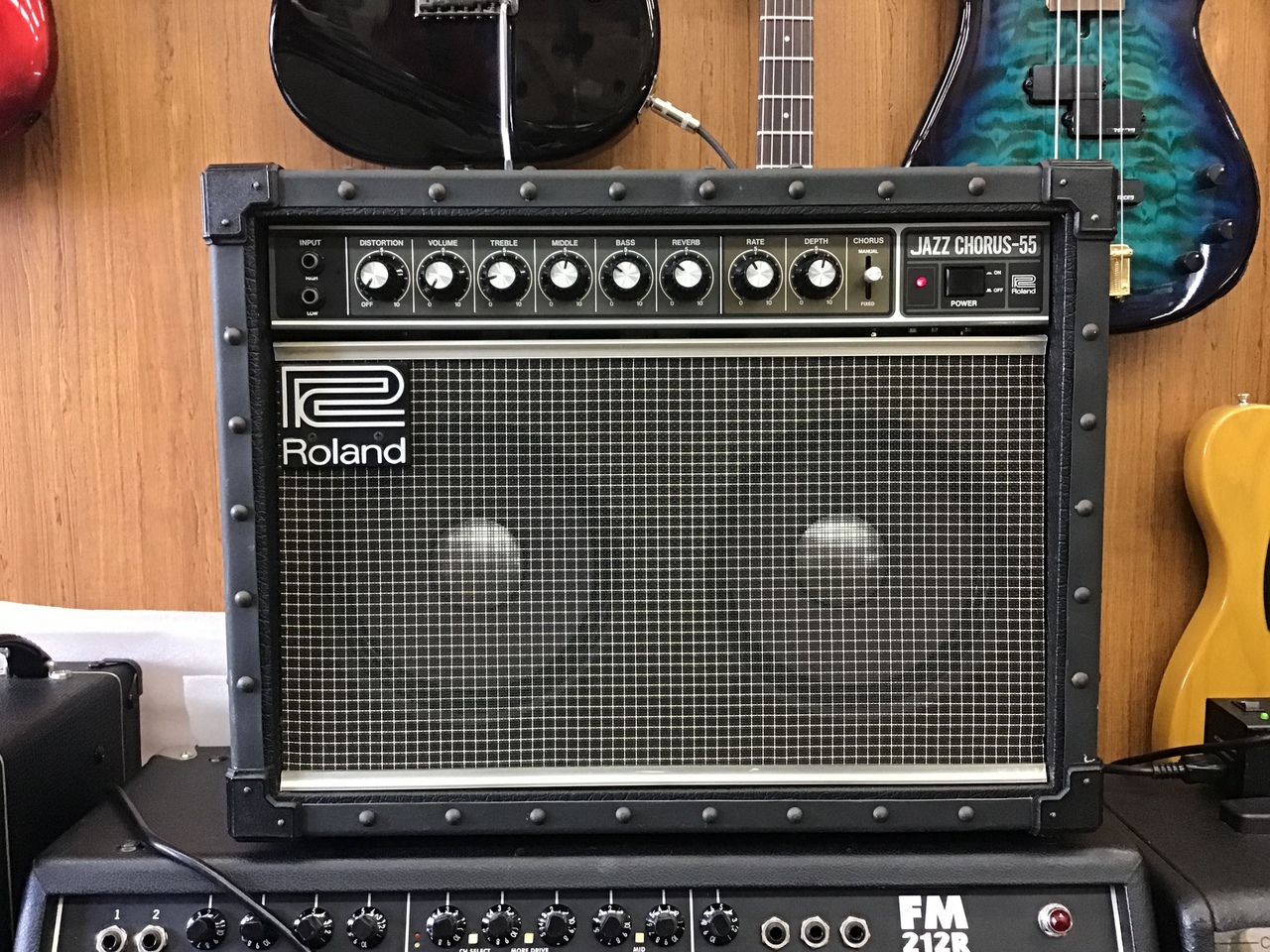 Roland JC-55（中古）【楽器検索デジマート】