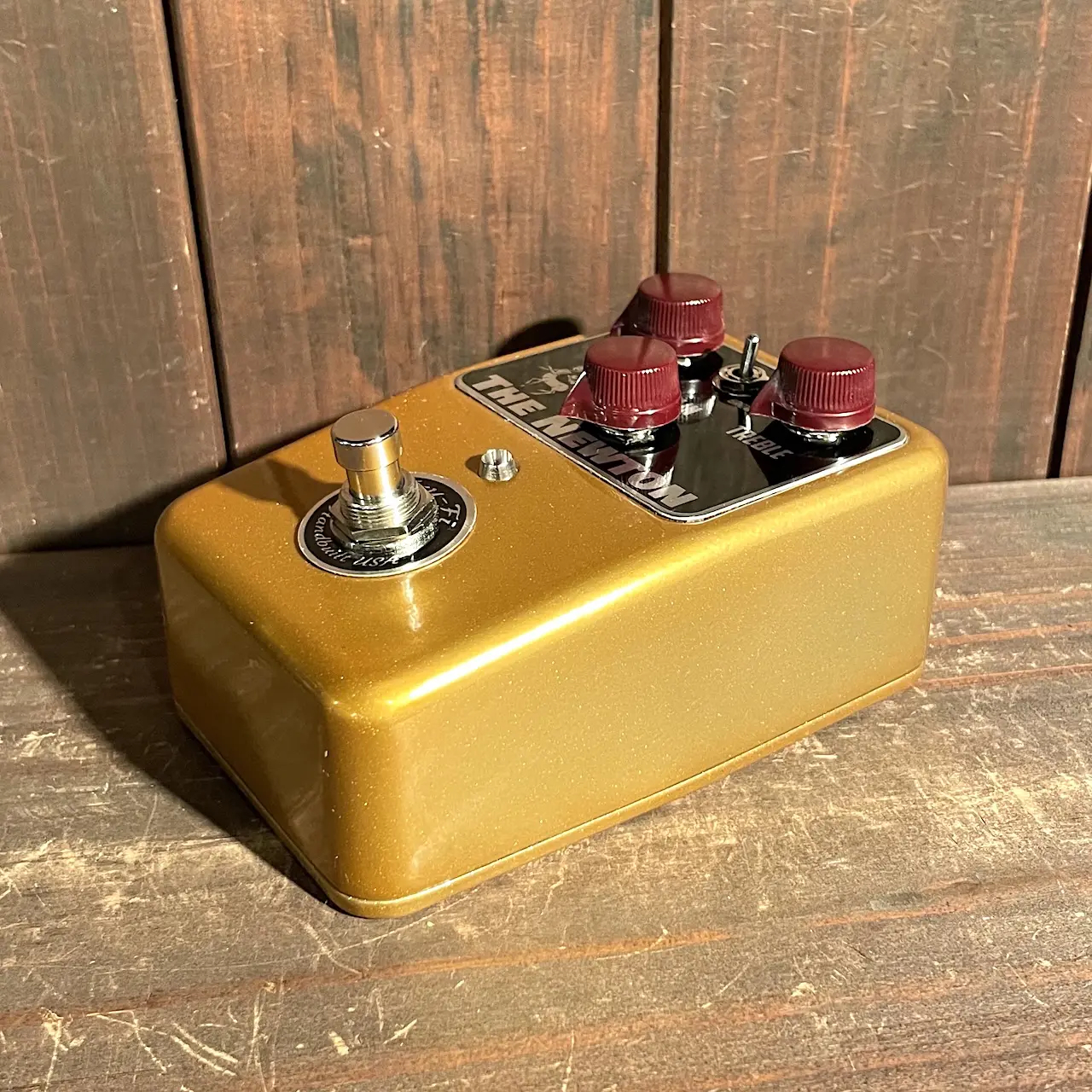 Tru-Fi THE NEWTON ギターエフェクター ゴールド Tru-Fi Newton（新品/送料無料）【楽器検索デジマート】