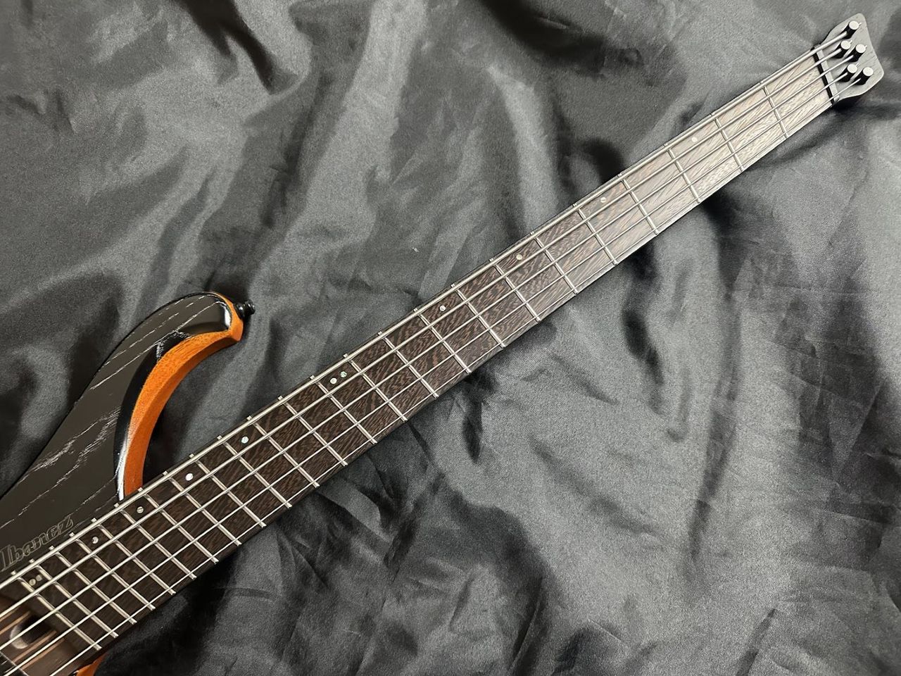 Ibanez EHB1135MS 【ヘッドレス ファンドフレット 5弦ベース