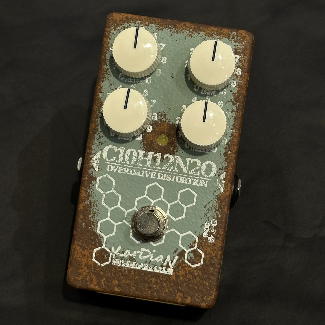 KarDiaN / C10H12N2O（セロトニン）【デジマート・マガジン製品