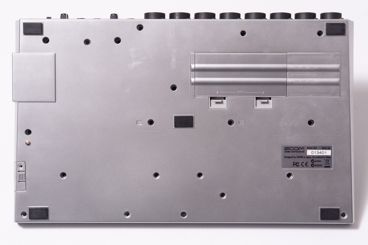 ZOOM R24 マルチトラックレコーダー【GIB横浜】（中古/送料無料