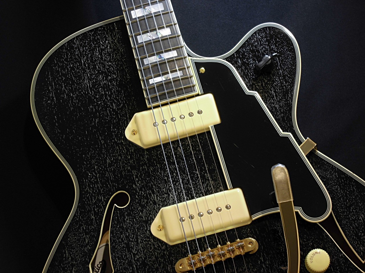 D'Angelico Excel 59 Shield Tremolo / Black Dog【アウトレット特価