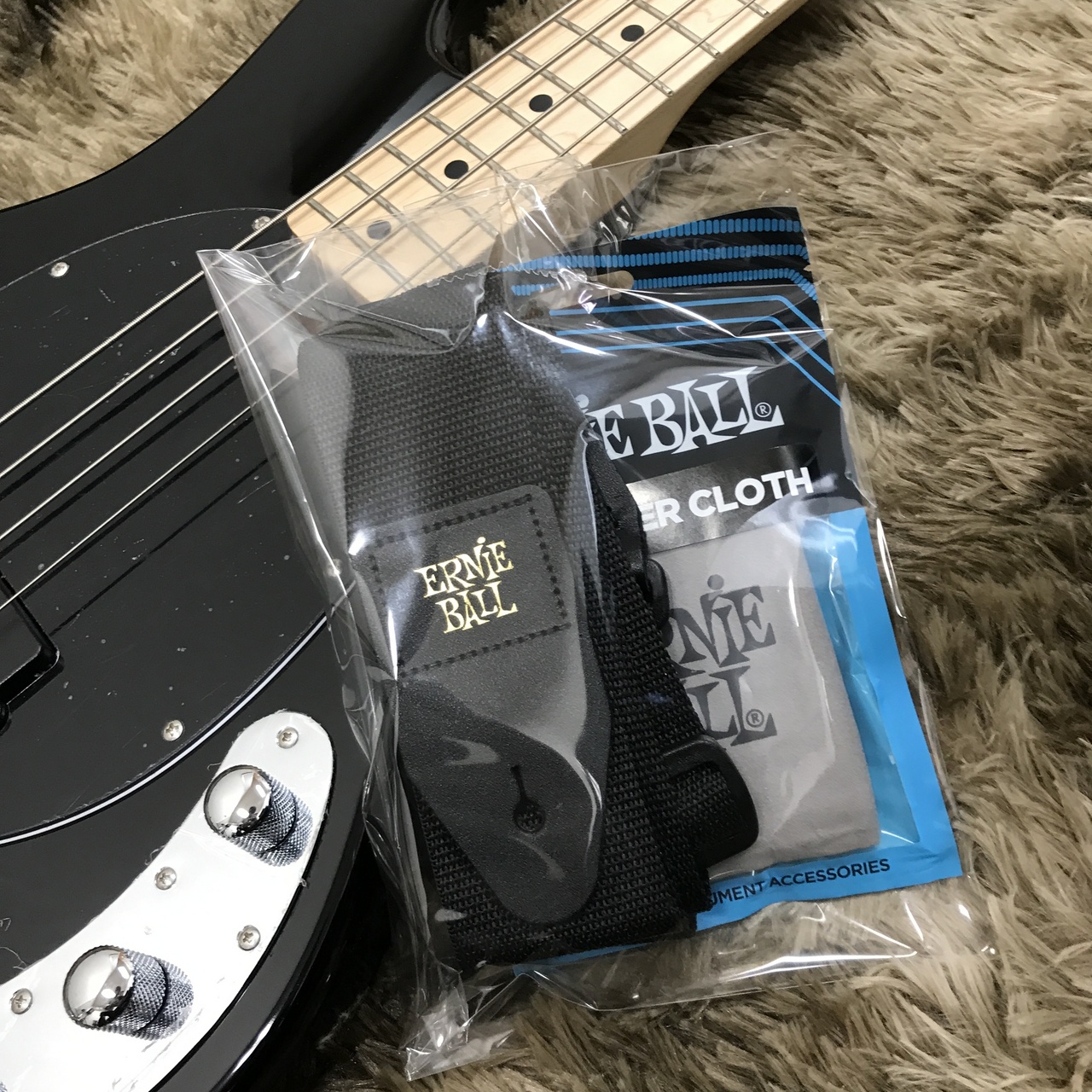 Sterling by MUSIC MAN SUB STINGRAY RAY4 / Black（新品/送料無料
