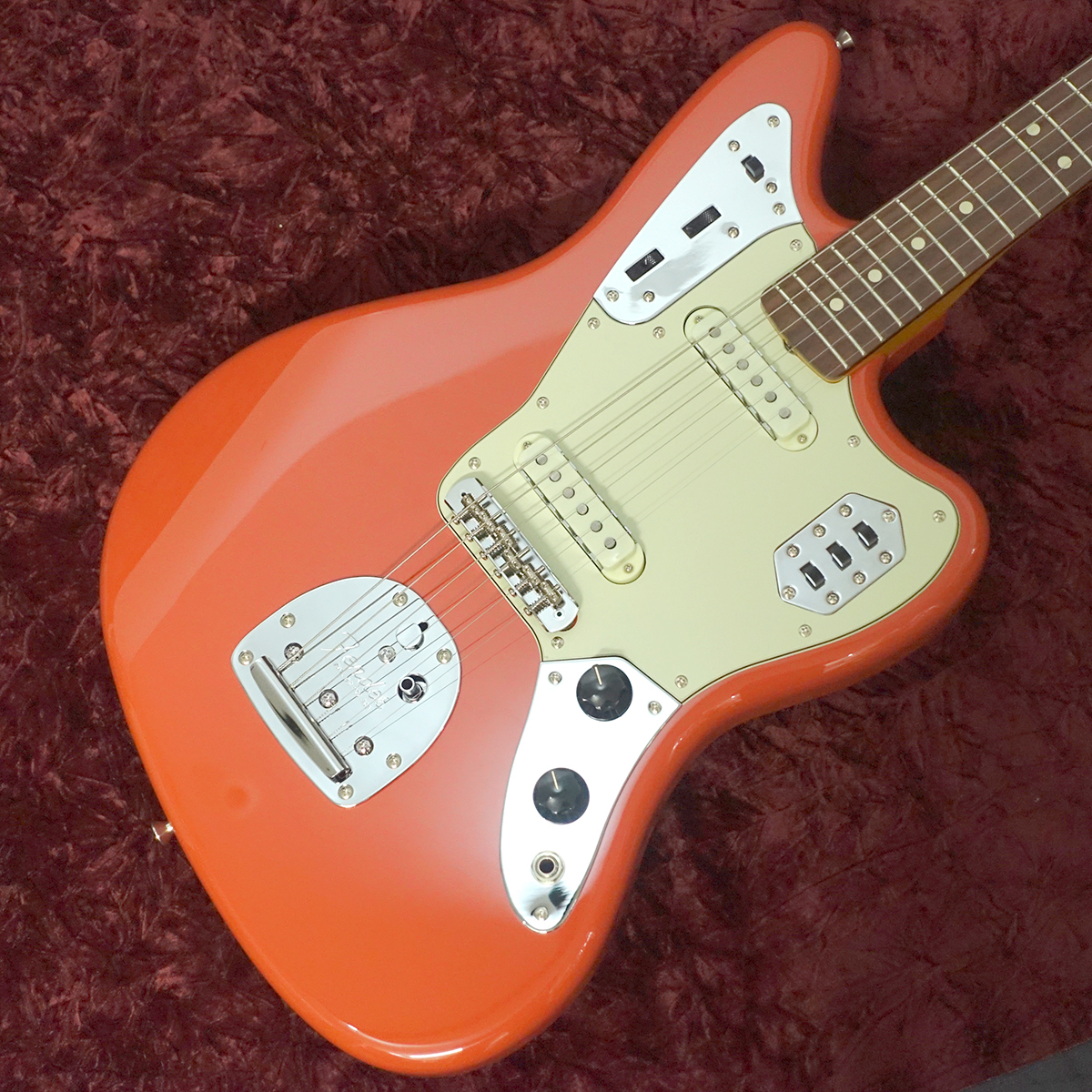 Fender FSR Made in Japan Traditional II 60s Jaguar Fiesta Red