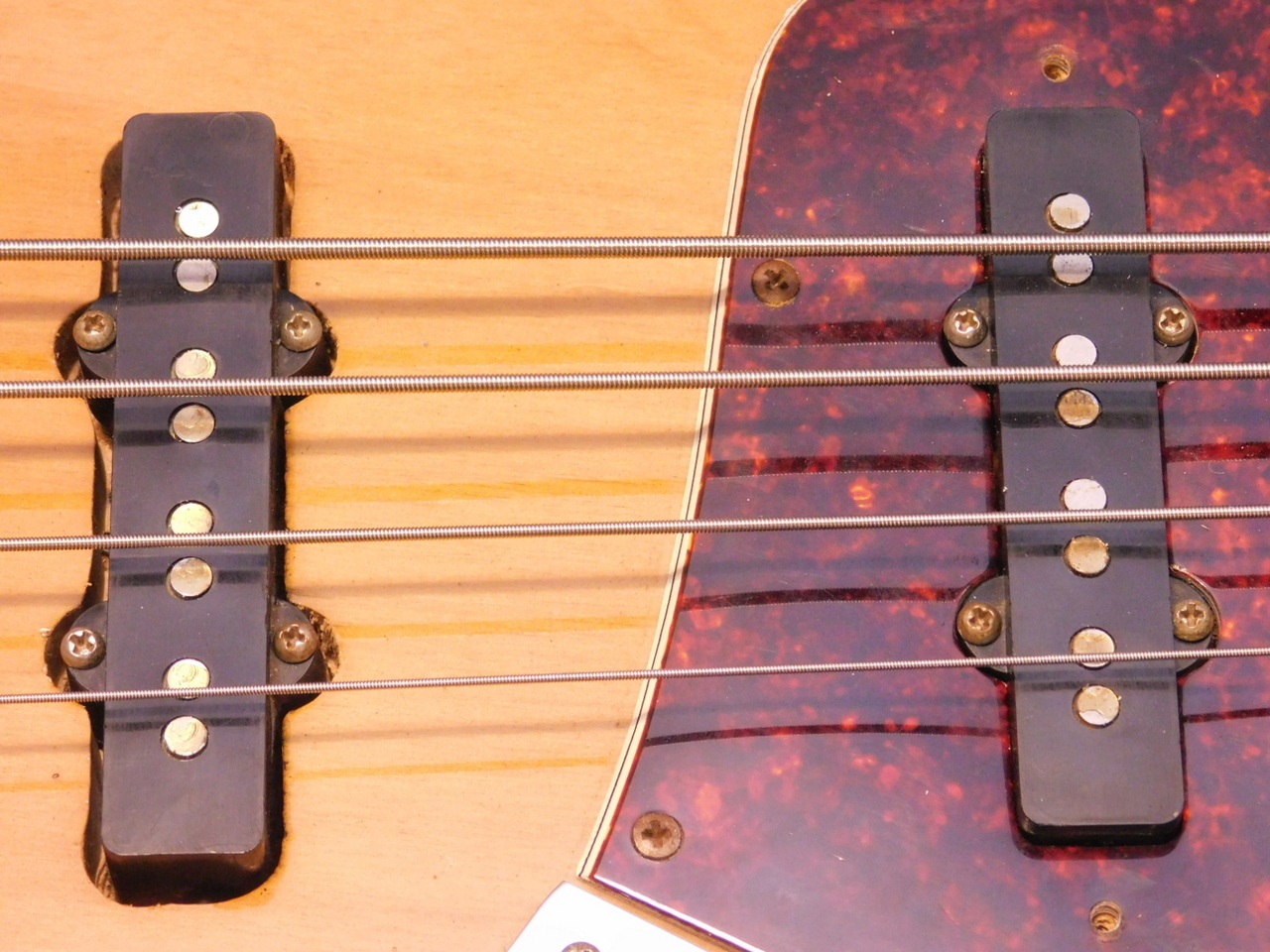 Fender Jazz Bass '72 SB/R（ビンテージ）【楽器検索デジマート】