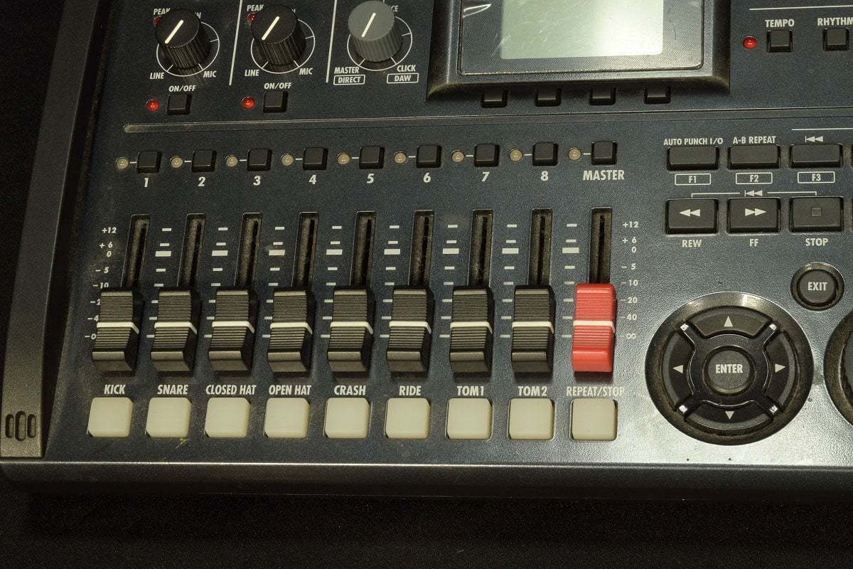 ZOOM R8 Recorder Sampler Interface Controller【福岡パルコ店