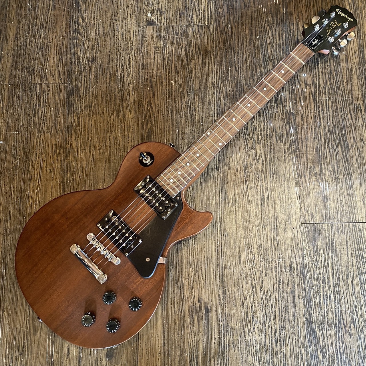 。Epiphone Les Paul Studio エレキギター　弦一本欠品 Epiphone Les Paul Studio エレキギター 弦一本欠品 Epiphone