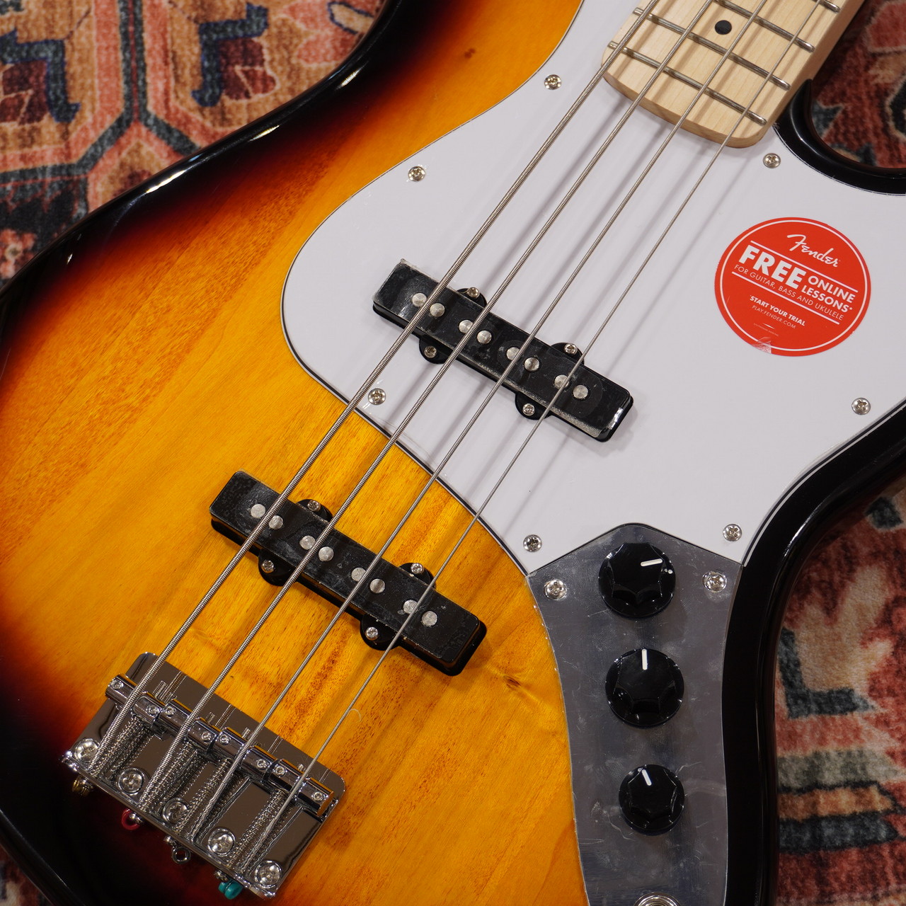 Squier by Fender Affinity Series Jazz Bass 3-Color Sunburst