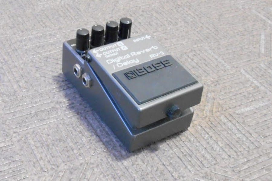 BOSS RV-3 Digital Reverb/Delay エフェクター